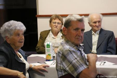 Slavnostna podelitev priznanj in cvetja diamantnim in zlatim parom (7)